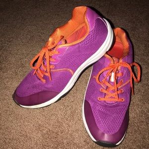 Vionic 335 Purple/Orange Athletic Shoe size 11